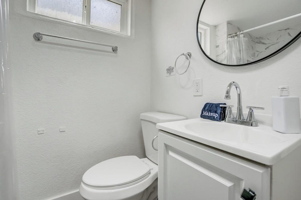 1318 E Pikes Peak