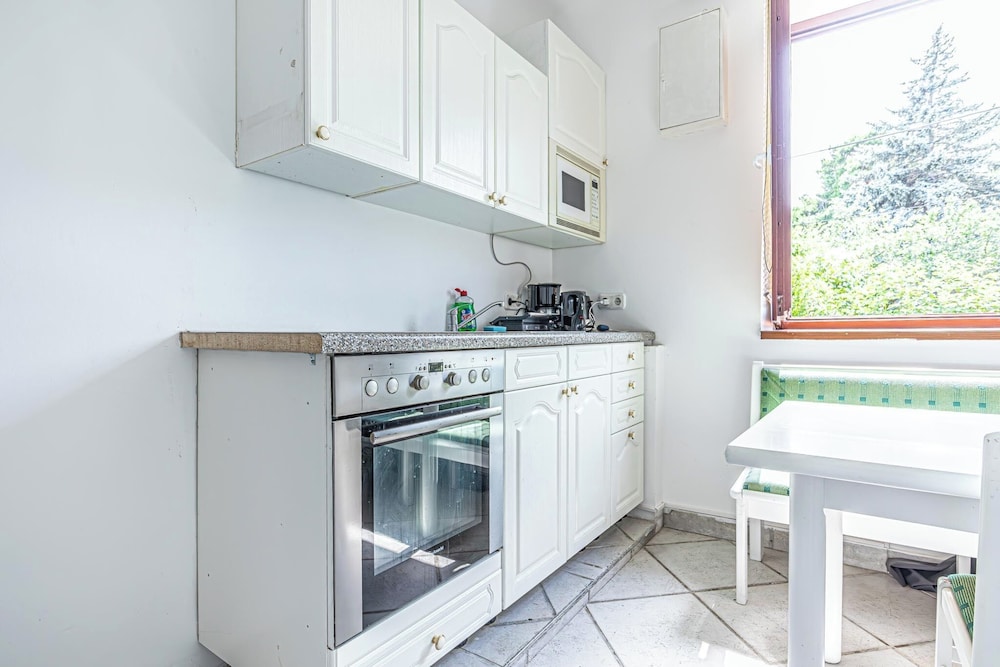 Cozy House Terrace &Garden Sleeps 34