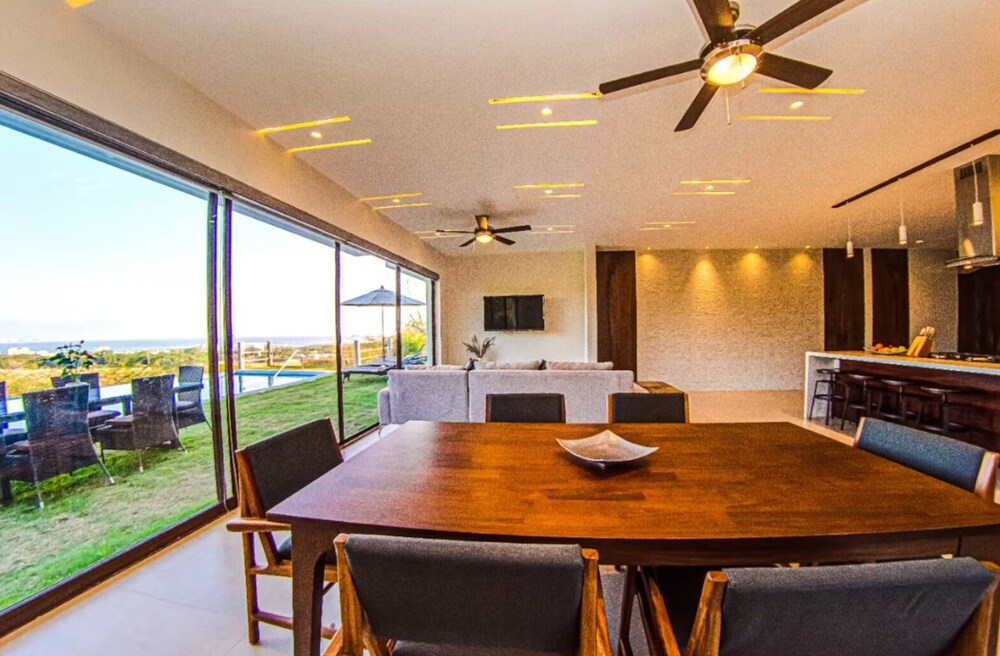 Luxury 4BR Villa with Pool
