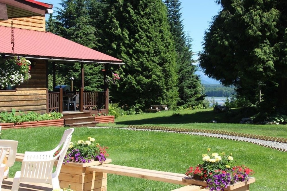 Shames Country Lodge