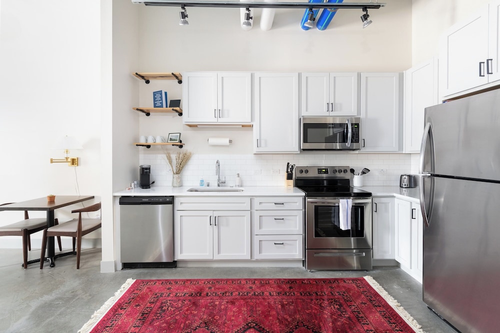 Brewery District Apartment Near Fiserv with Rooftop, Gym, and Parking