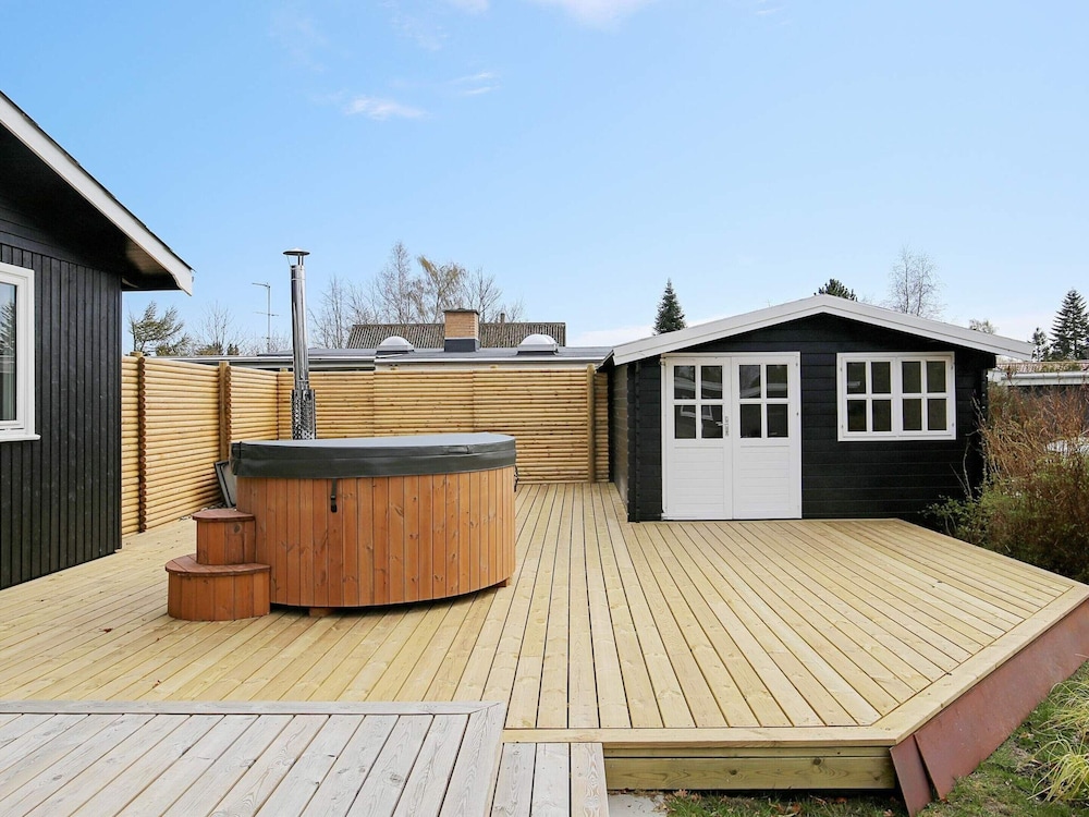 9 Person Holiday Home in Vaeggerlose view 4