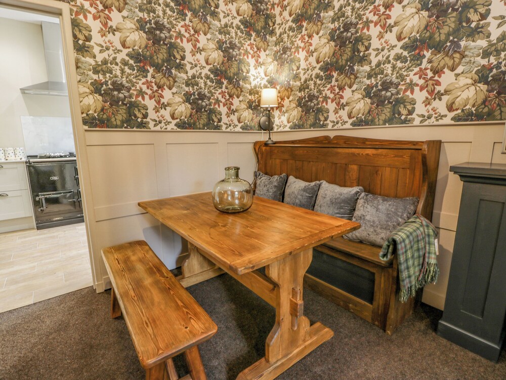 Trefoil Cottage