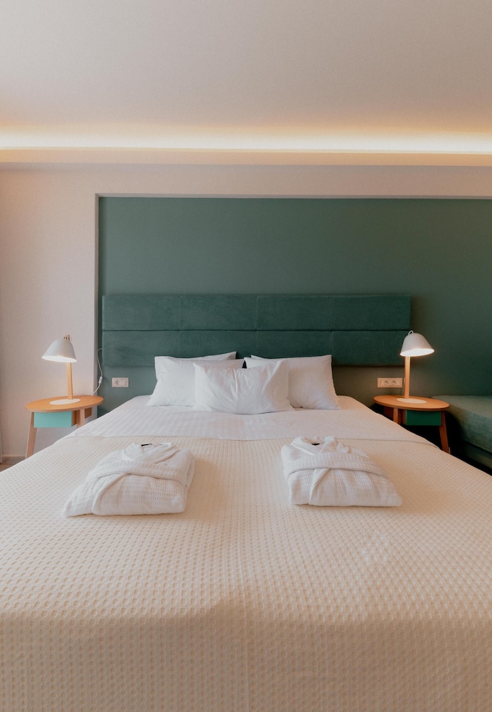 Palacio Del Sol Luxury Apartments - Property Image 6