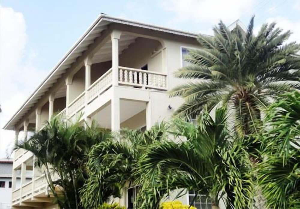 Island inn Apartments