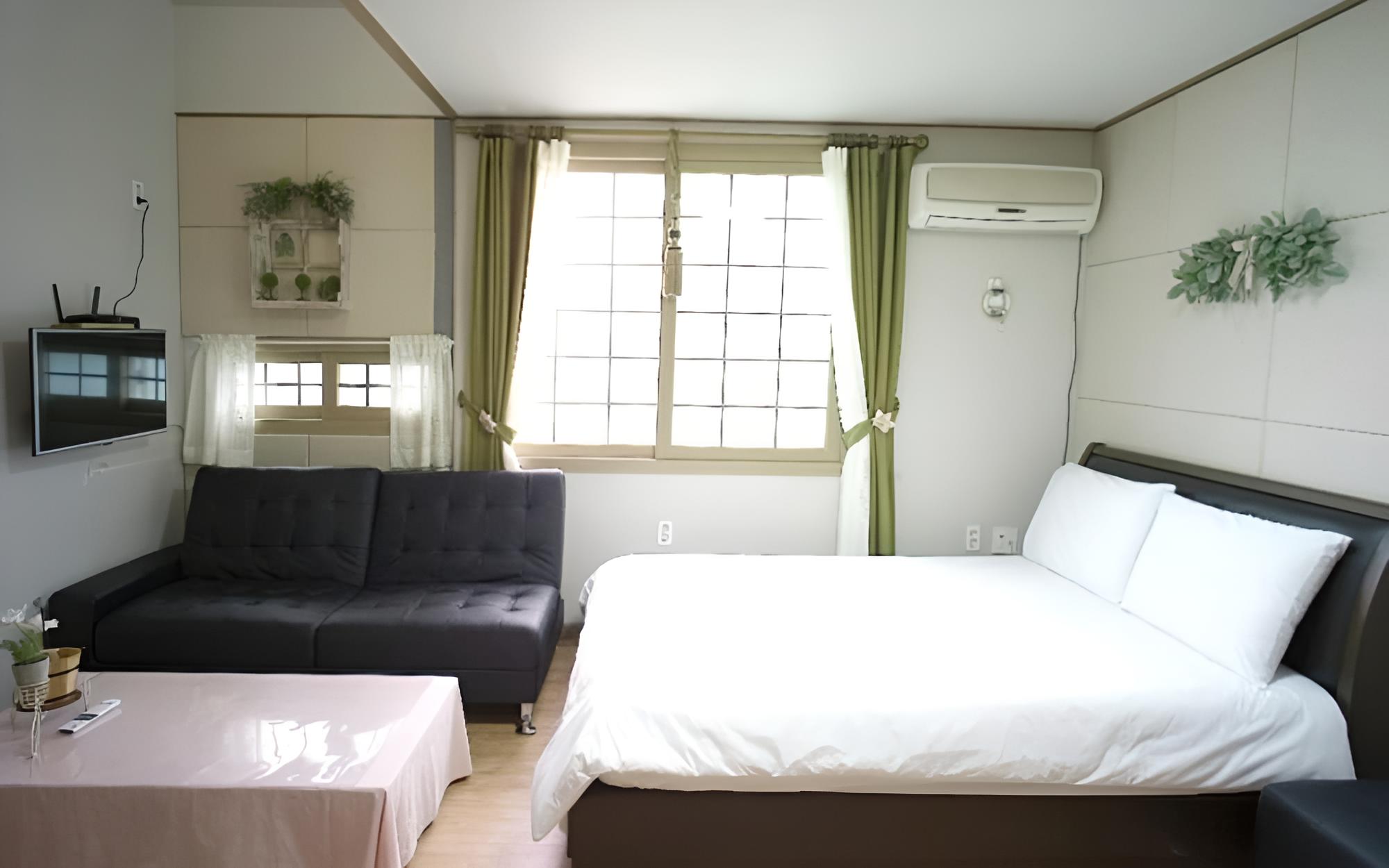 Jeju Casa Linda Pension view 3