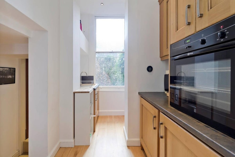 2-bed Apartment in Paddington Near Hyde Park