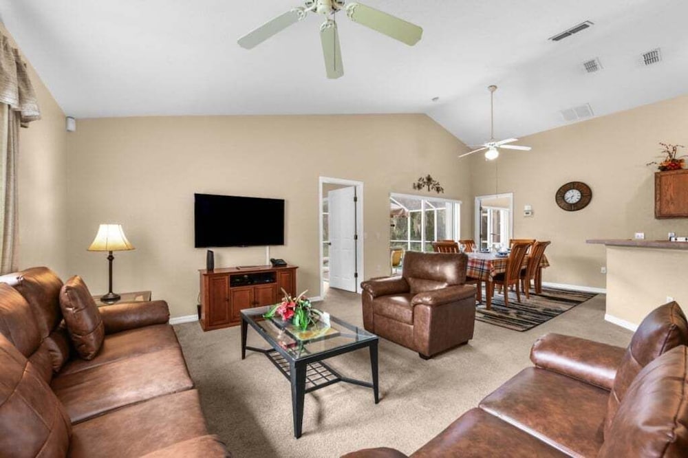 Reserve Retreat - Gated 4br With Pool Near Disney 4 Bedroom Villa