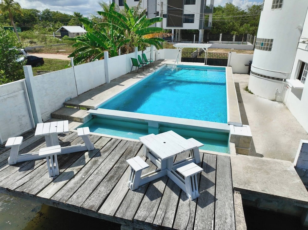 See Belize Waterside Sea View 2-bedroom Apartment w Balcony, Pool & Deck 2nd FL