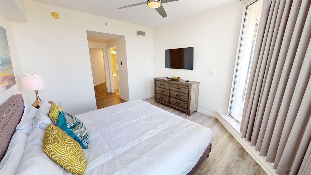 Silver Beach 1006w 4 Bedroom Condo