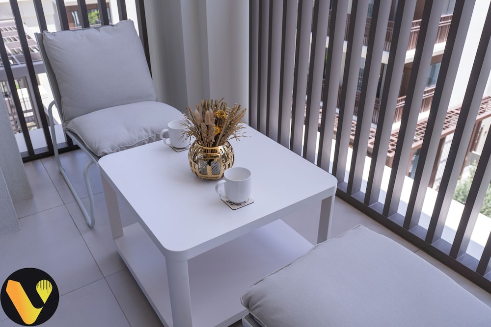 Vogue Breeze Creek Beach by Emaar