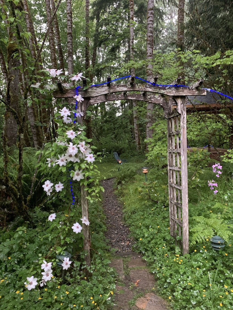 Mountain Meadows Inn