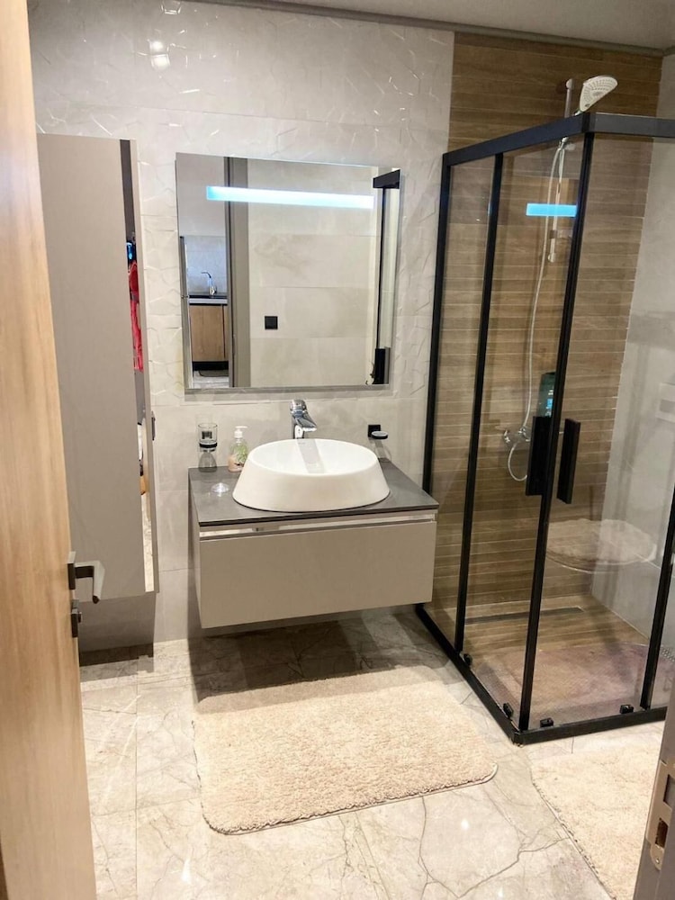 Diamond in The City, One-bedroom Apartment