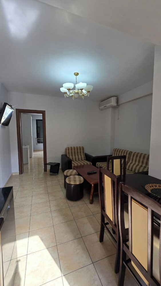 Tirent Apartment - Cozy Bedrooms Stay by Golem Beach.