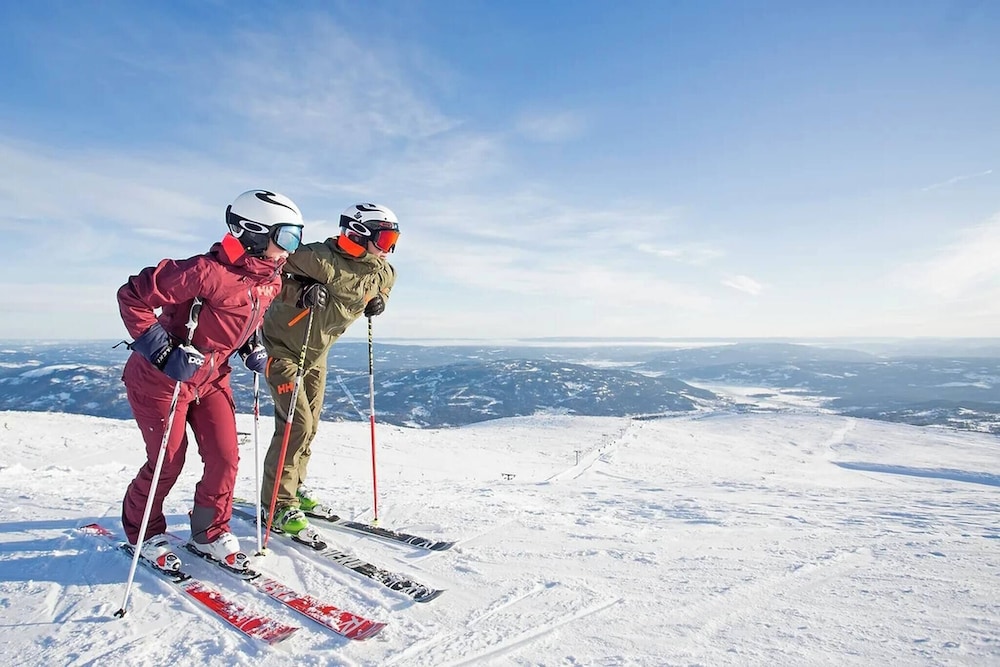 Hiking, Ski Resort, Local Shuttle bus Oslo Airport