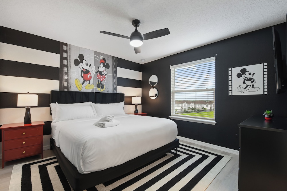 Luxury Stay: Pool, Games, Themed Rooms