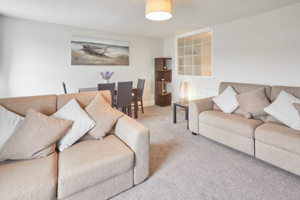 Host Stay Sea Gem view 5
