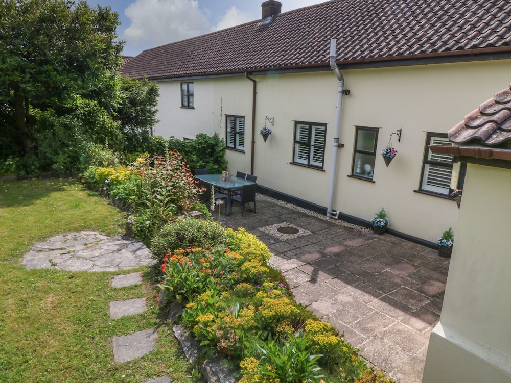 1 Old Farm Court