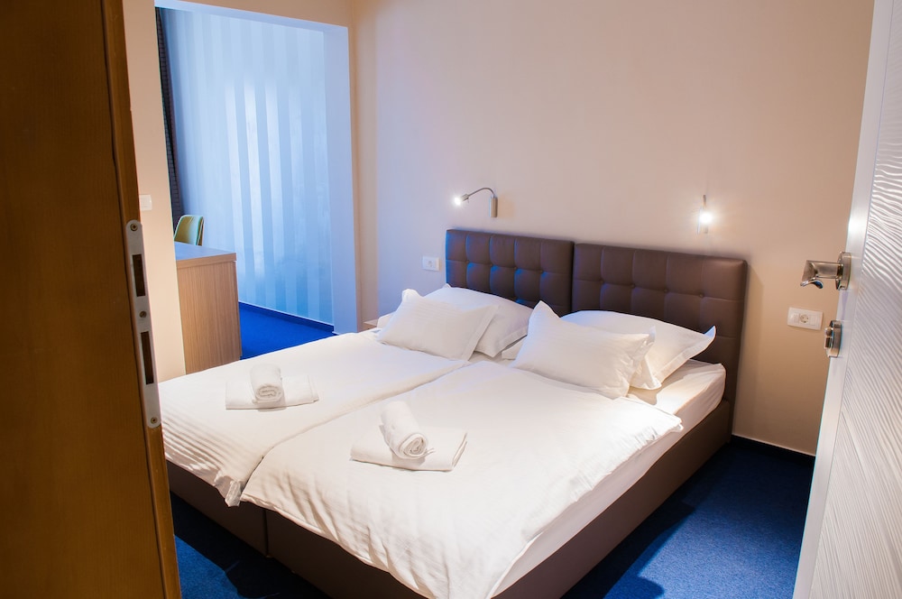Beach Hotel Bozikovina view 3