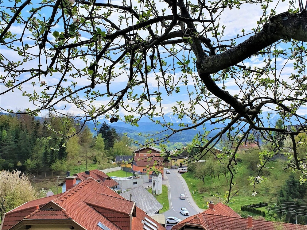 Apartment by Worthersee With Pool