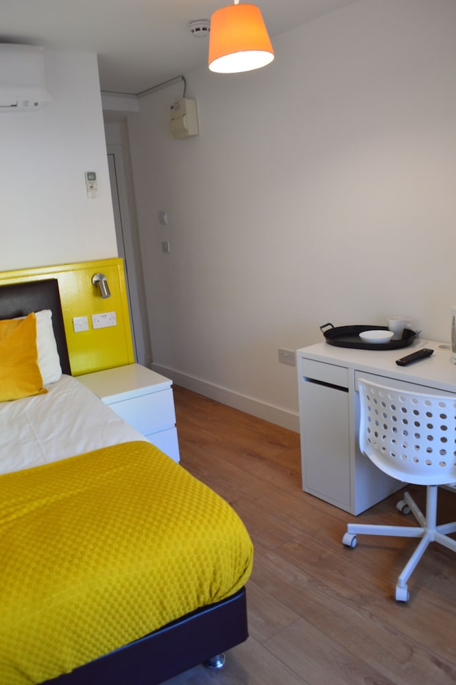 Leicester Vacations - The Bell Gate House - Property Image 61