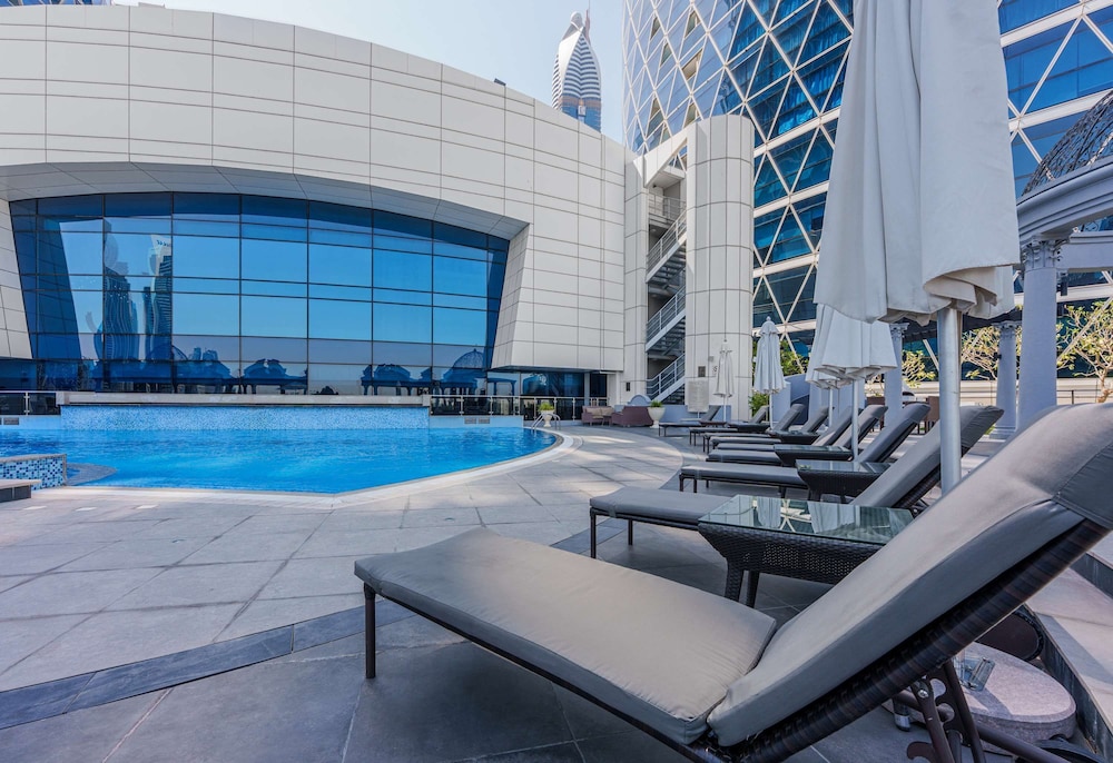 Well-furnished 3 Bedroom in Park Towers Difc