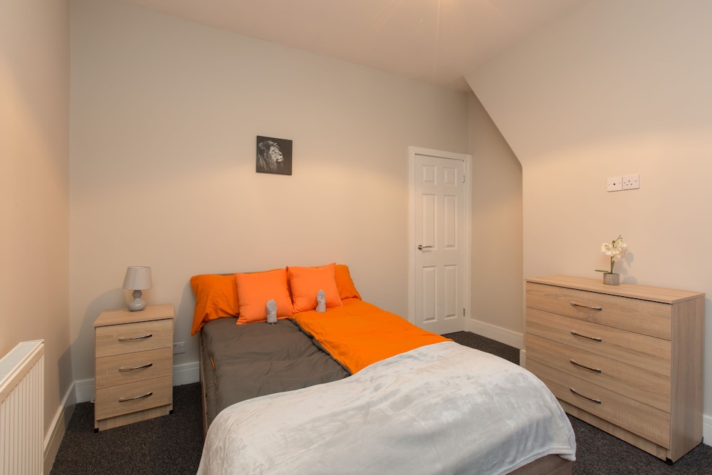 Stoke-on-trent Vacations - Townhouse  Rose Street Stoke - Property Image 4