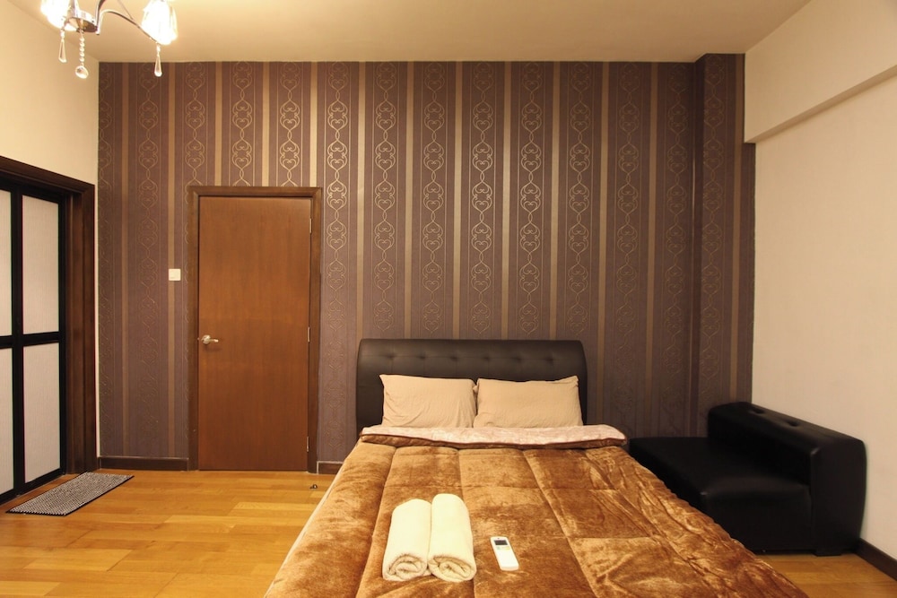 NaiBnB @ Regalia Residence