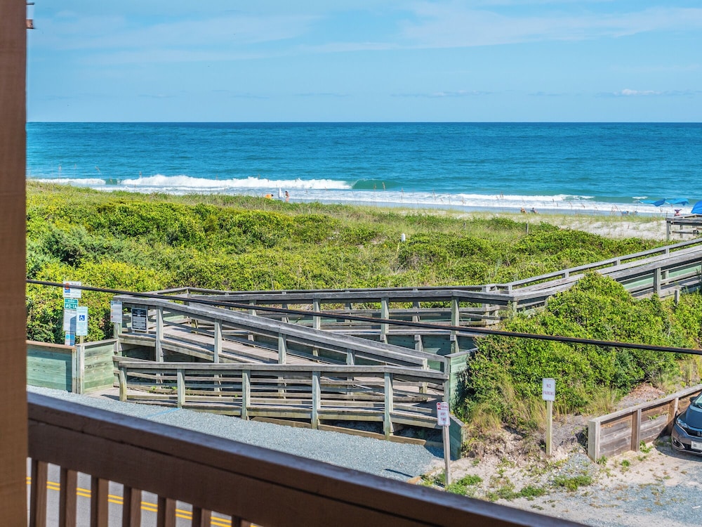 Callalily by Topsail Realty