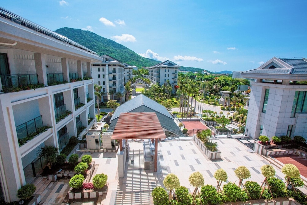 Sanya Yalong Bay No.99 Resort Hotel