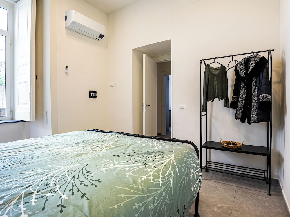 Alyde Apartments