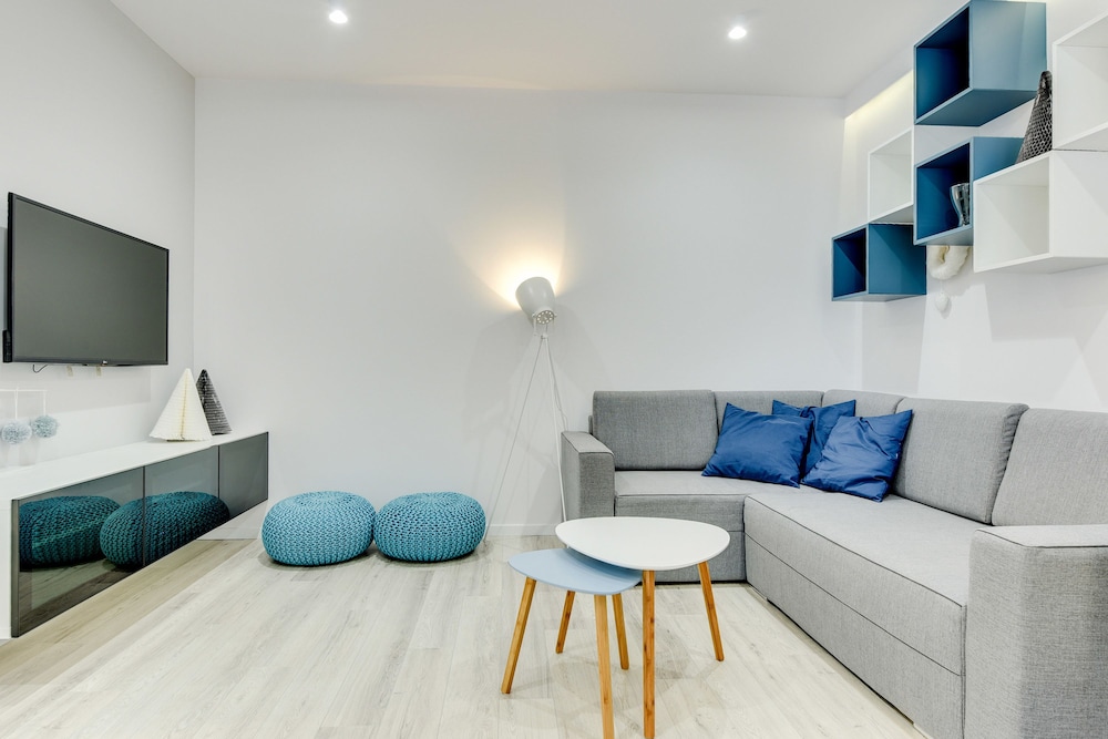 Apartinfo Aura Apartments