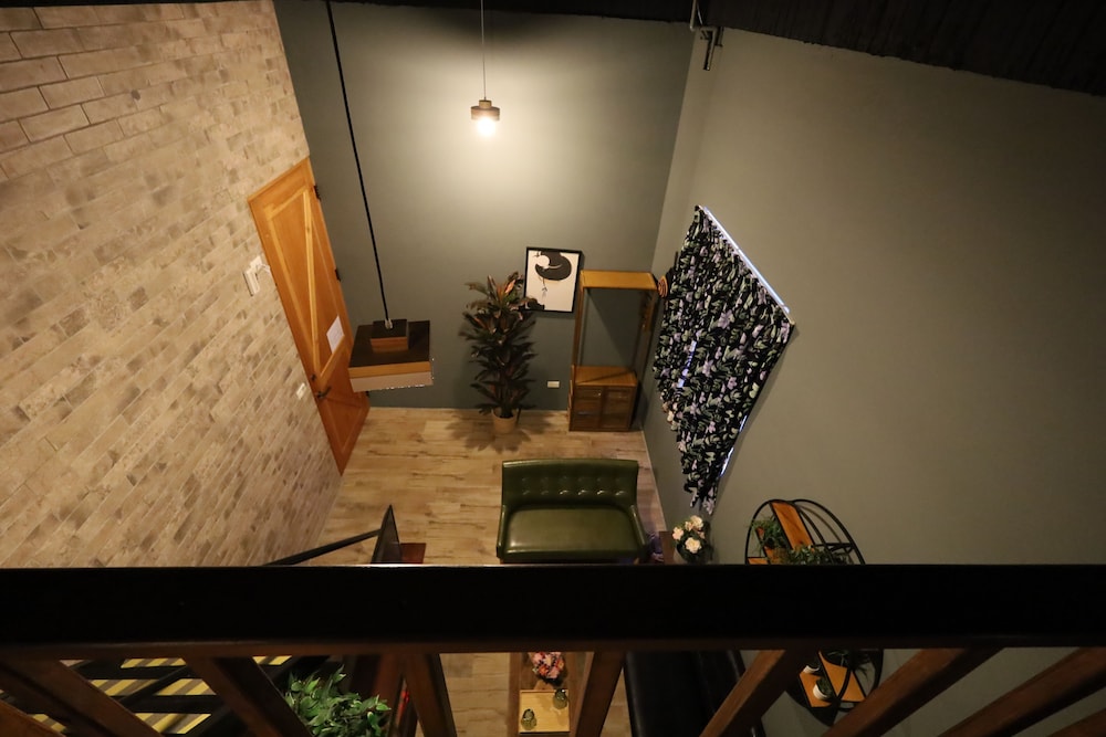 Photo 33