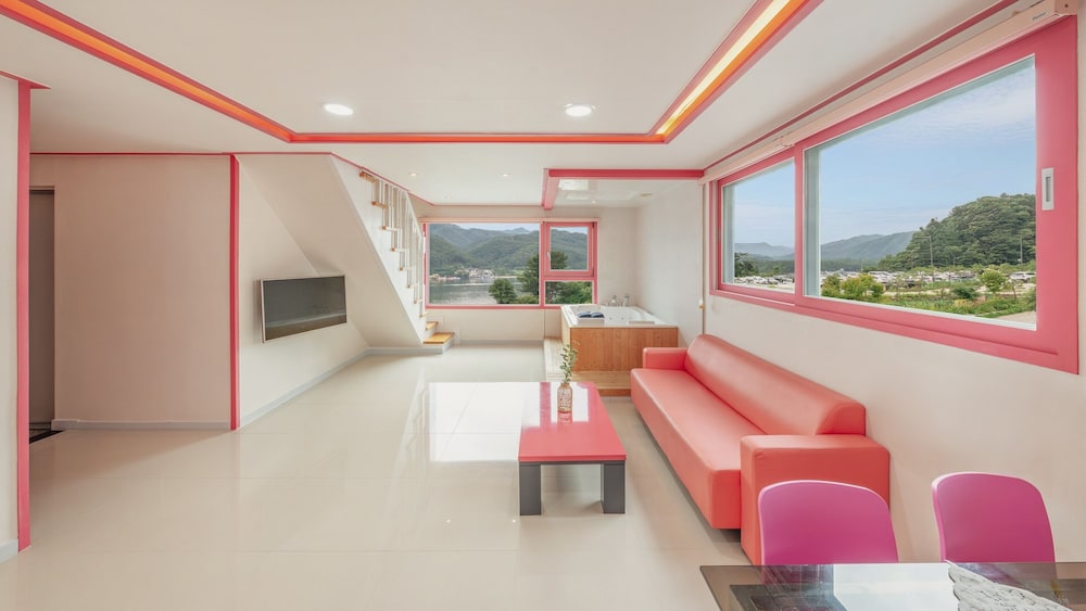 Gapyeong The Hue Spa Pension