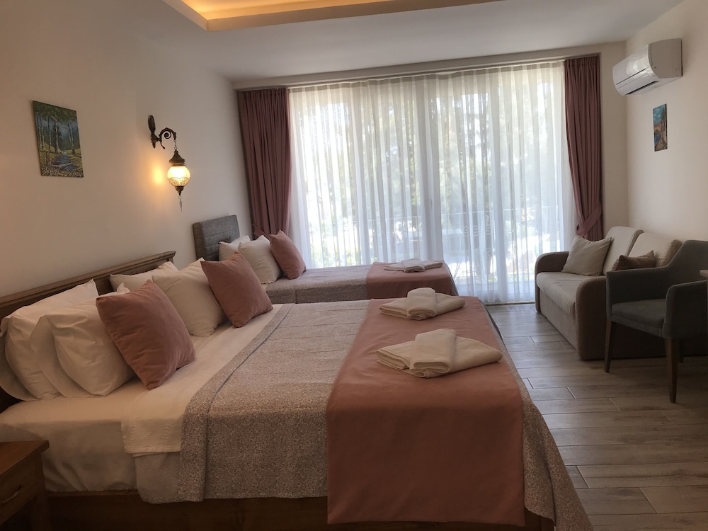 Infinity Ruby Hotel - Image 61