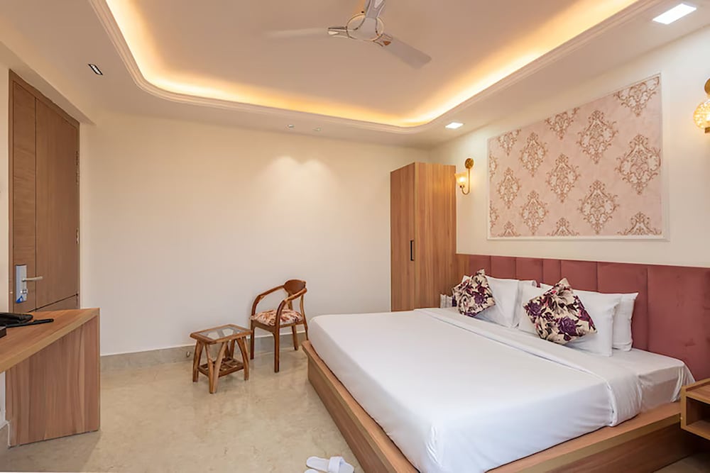 Qotel Signature - Golf Course Road