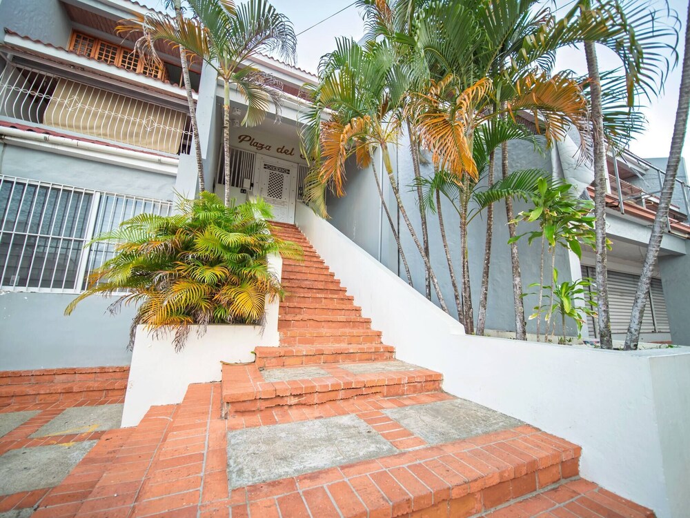 Central 1BR APT - 1 Minute Walking From Rumba