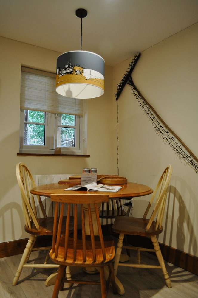 Hayne Barn Estate - Private Estate : 6 Eco Lodges - 1 Studio