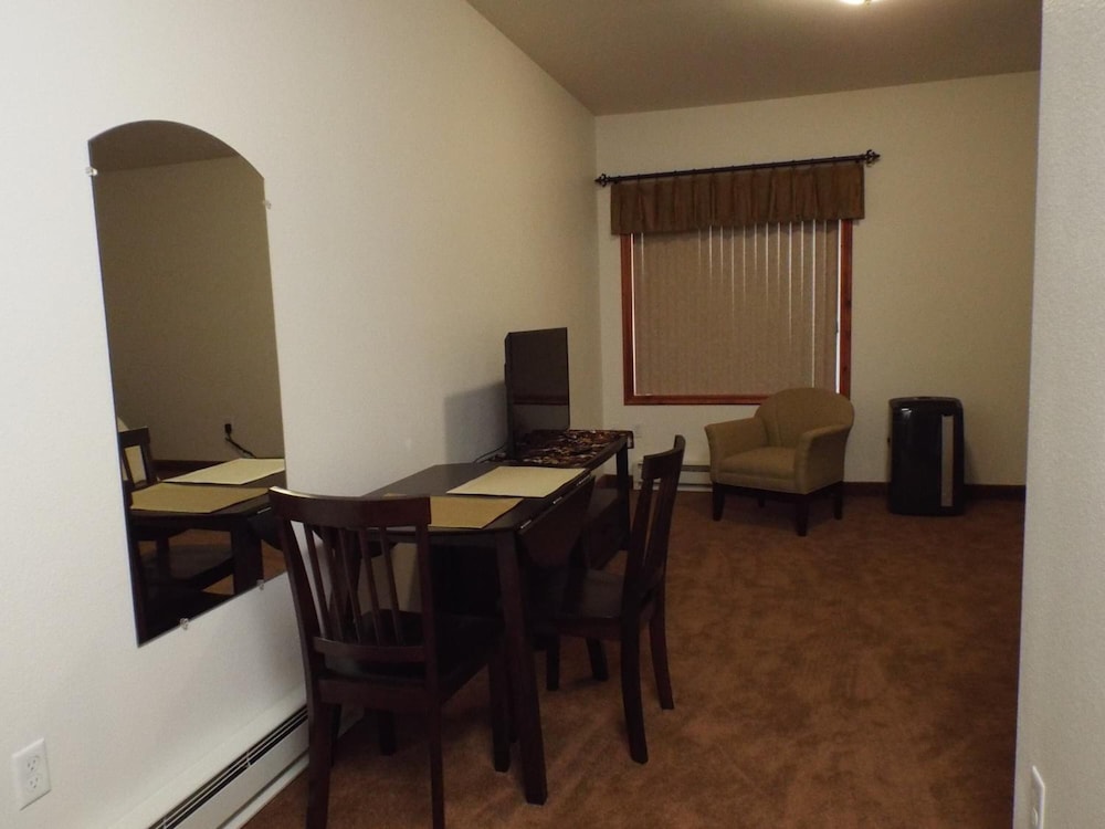 Greenwood Village Inn & Suites