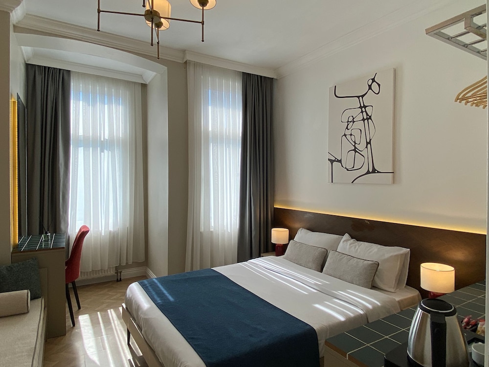 Emily Taksim Hotel