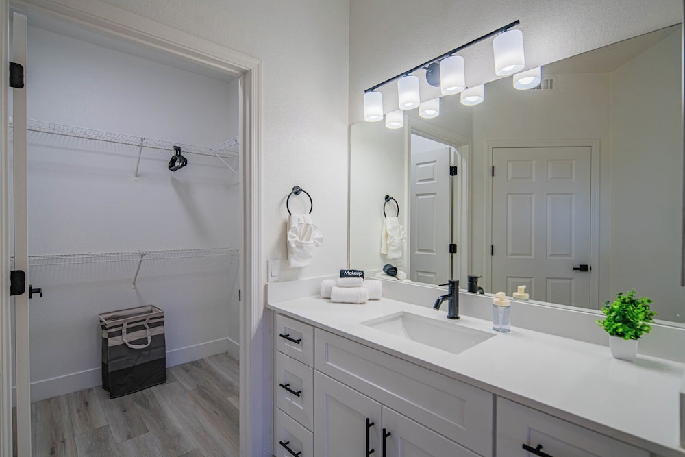 ROVE LIVING/KB - Zone