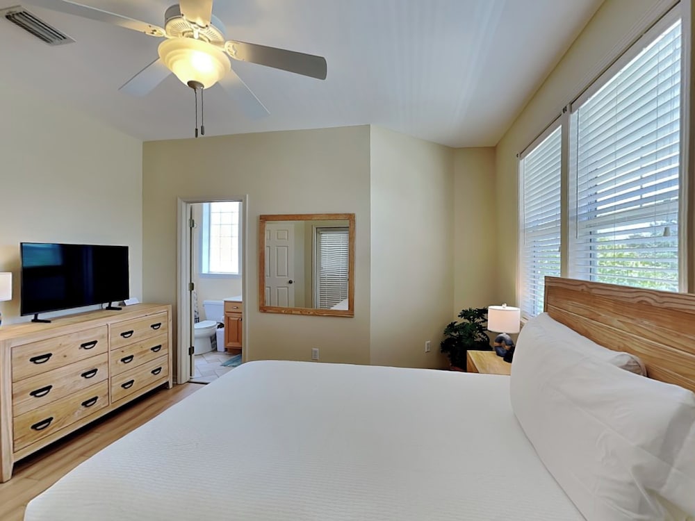Corner Castle by Southern Vacation Rentals