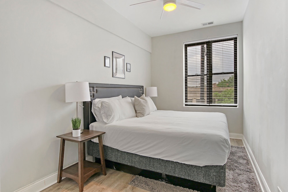 Central Park 3BR - CP S6 - Image 1