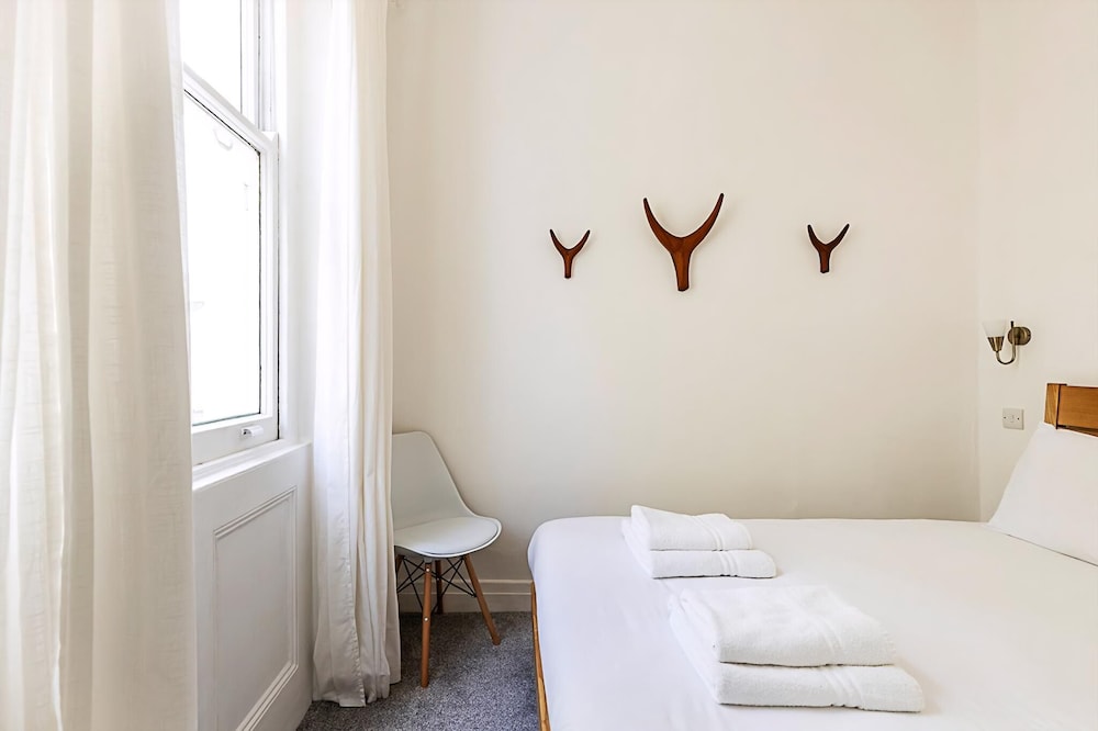 Elegant Knightsbridge Flat Near Harrods