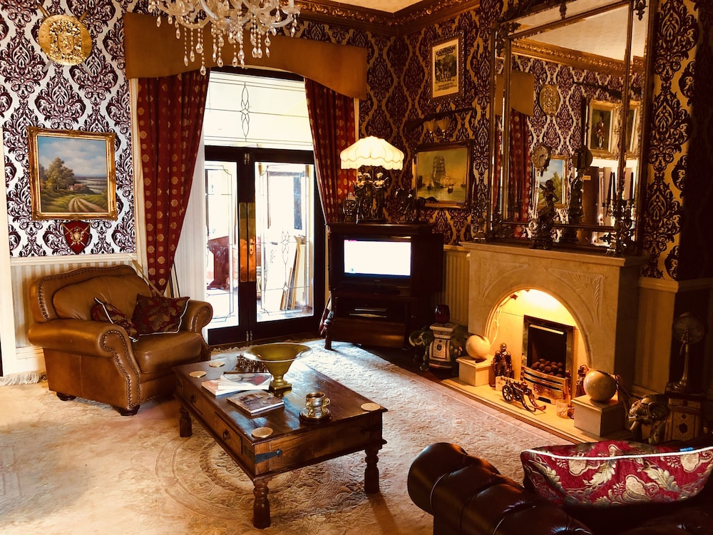 Castle Lodge Guest House