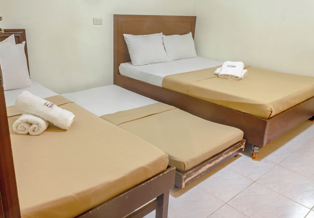 Davao Hub Dormitel Bed & Breakfast