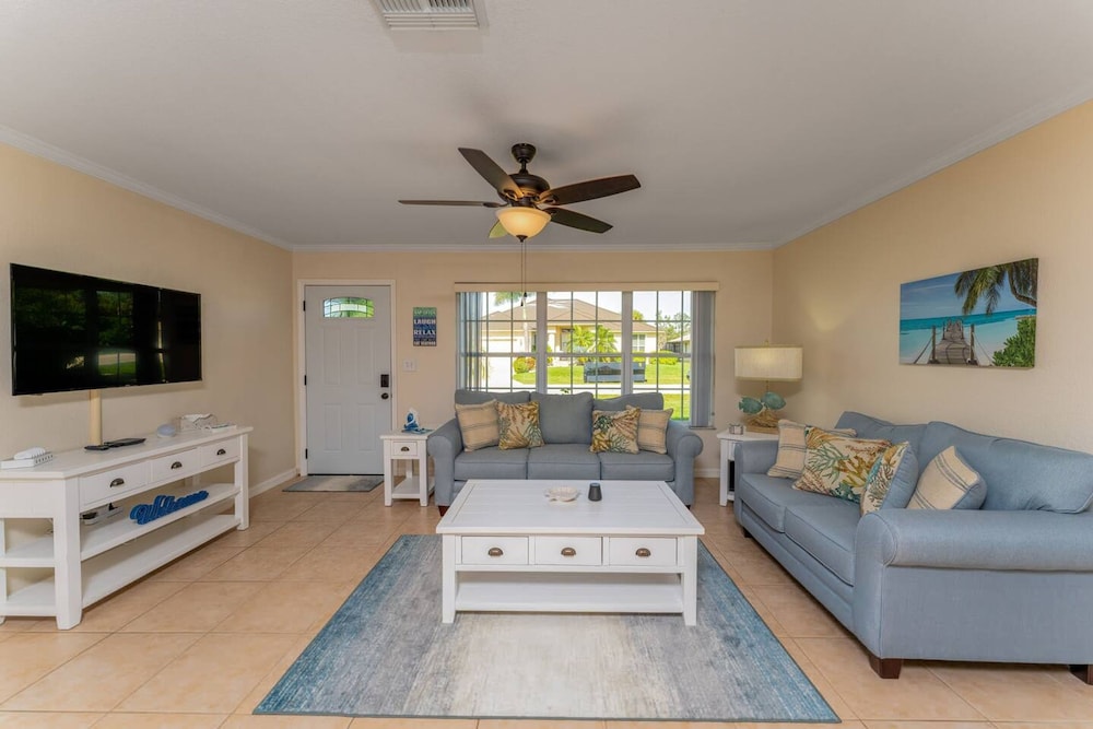 Gogo House in Port Charlotte view 2