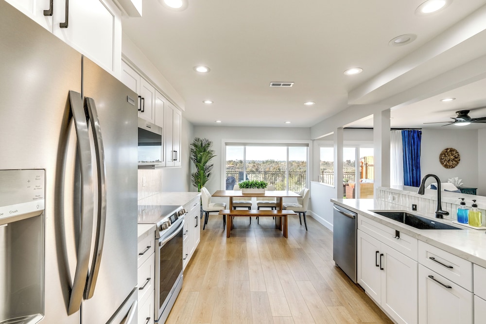 Balconies & Views: Modern Abode in Poway!