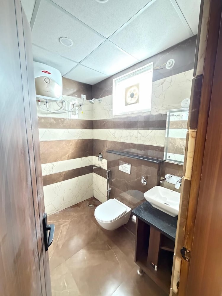 Hotel RK Residency