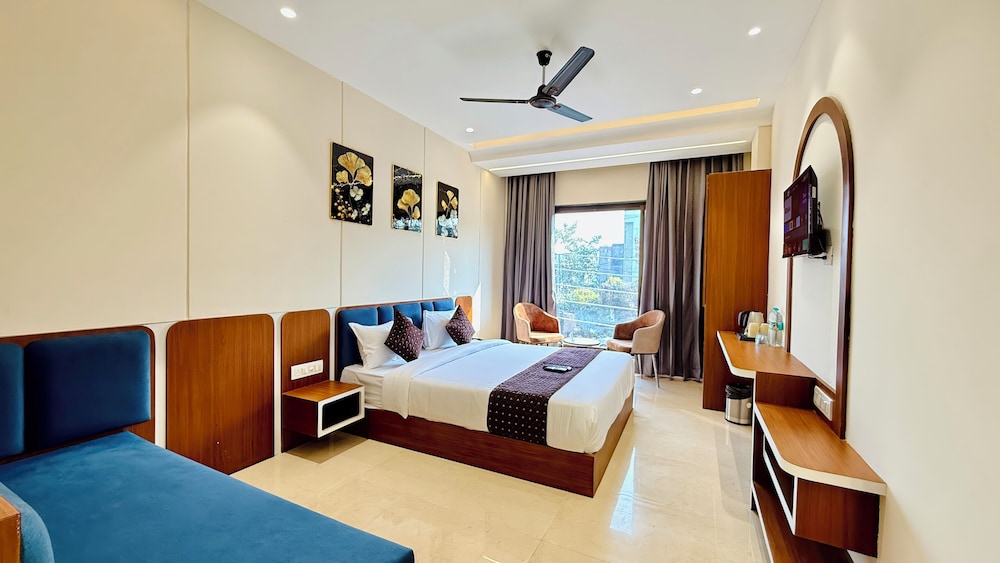Hotel Mantri Ji